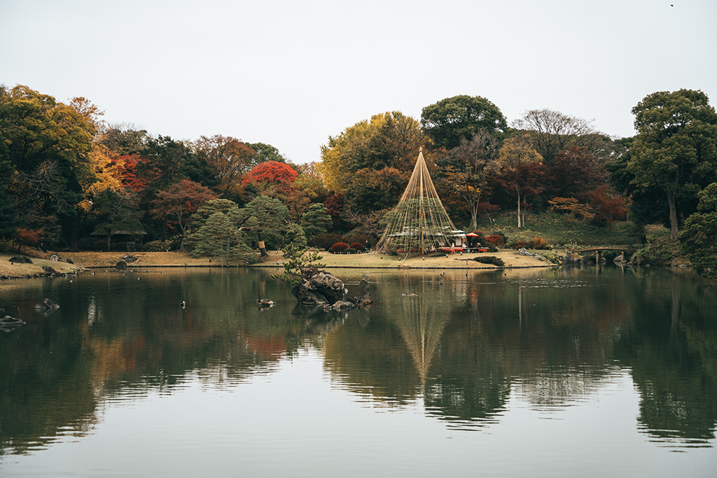 六義園